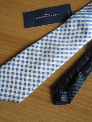 Tommy Hilfiger tie new, 100% silk, white and blue