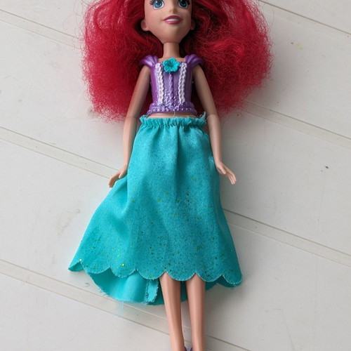 Hasbro Disney Princess Basic Fashion Doll Ariel used princess