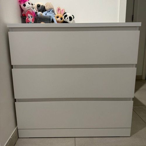 White 3-Drawer Chest of Drawers, like new
