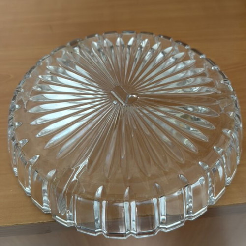 Crystal plate for nuts like new