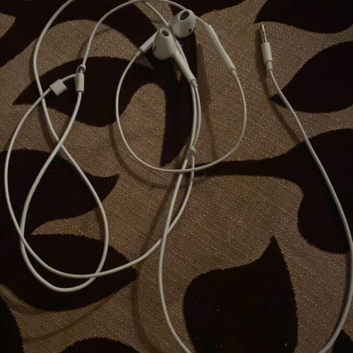 White earbuds for Android