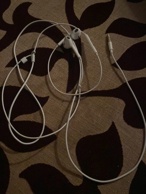 White earbuds for Android