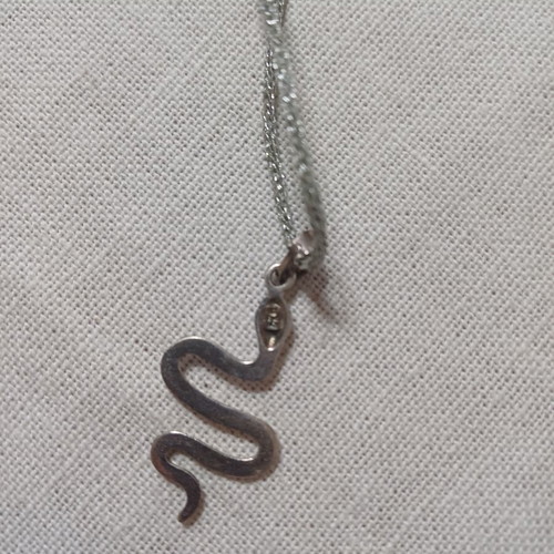 Snake pendant silver necklace like new