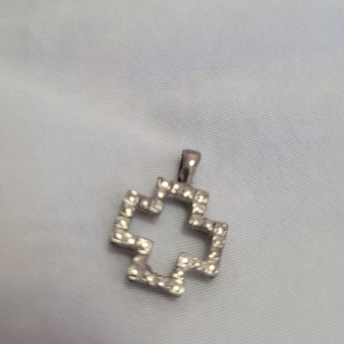 Cross pendant for necklace