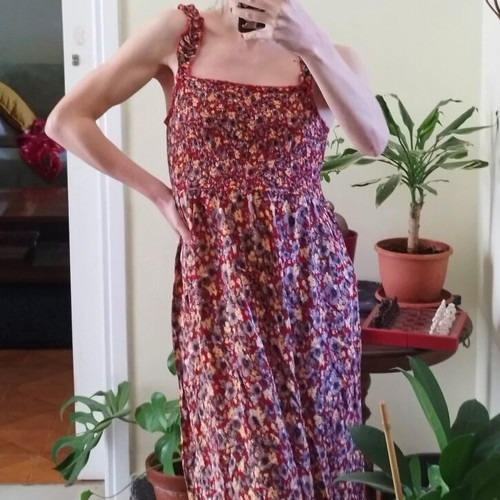 Floral maxi dress like new, one size, red and yellow
