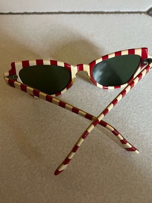 Vintage sunglasses from the 1950s like new, beige and red