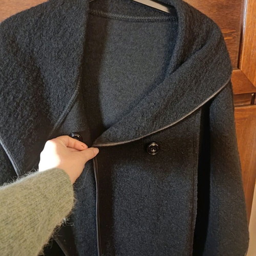 Black women's Edited cape coat like new L/XL