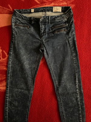 Pull and Bear jeans like new, size 40, blue