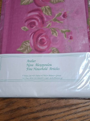 Tablecloth pink with roses new