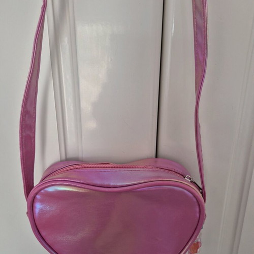 Children's heart-shaped iridescent pink crossbody bag like new