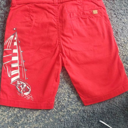 Tommy Hilfiger pants and Mayoral shorts for a 2-year-old boy, both together for 9 euros