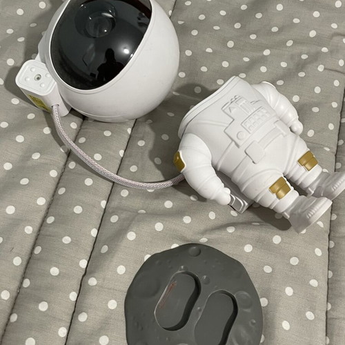 Astronaut Galaxy Star Projector like new with USB and remote
