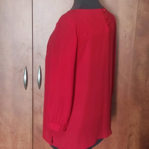 SLN women's blouse red with pintuck details like new