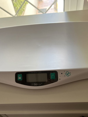 BBlüv Digital Baby Scale like new with LCD screen
