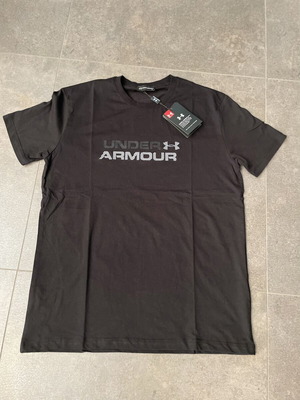 Under Armour T-shirt, black, size M