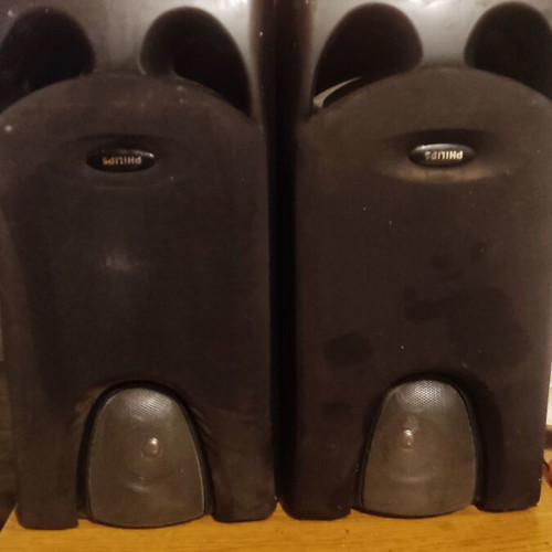 Philips floor speakers, 41.5 cm height, 21.5 cm width each