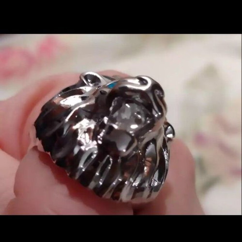 Lion Ring new, silver with diamond and sapphires, unisex