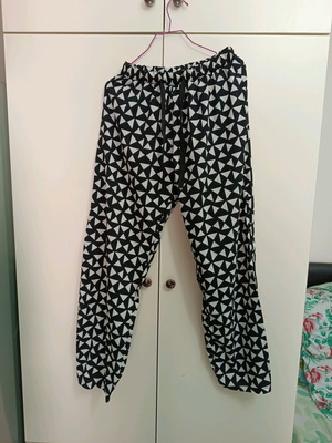Black and white pants like new, size M 38 10
