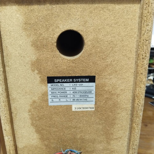 LG bookshelf speakers 2x40 W RMS