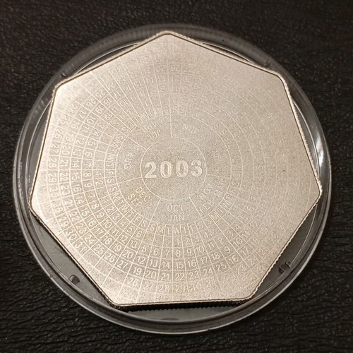1000 Kwacha 2003 coin from Zambia like new, heptagonal shape