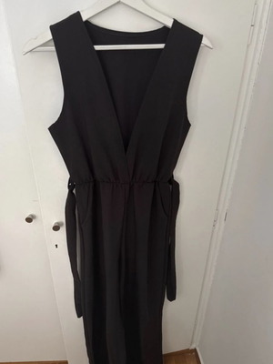 Black jumpsuit with elastic waist and belt, size M