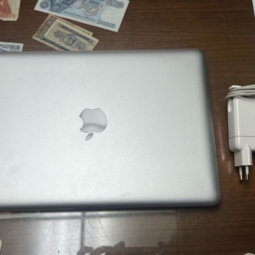 Apple MacBook Pro mid 2012 used, i5 2.5GHz, 4GB RAM, 500GB storage