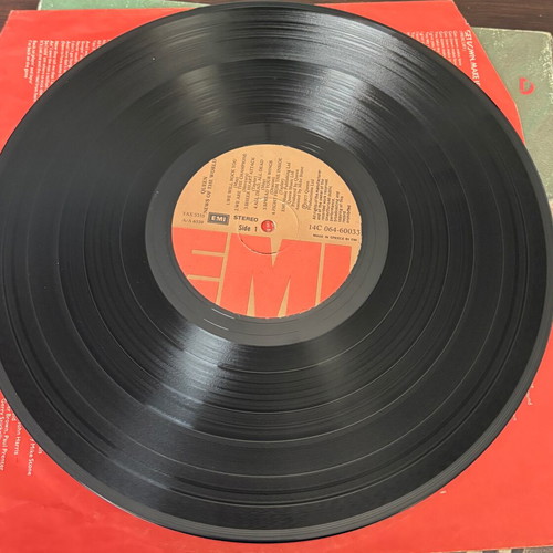 Queen News of the World vinyl LP album like new, classic rock