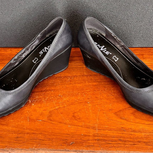 Envie Shoes leather pumps used, size 40, gray