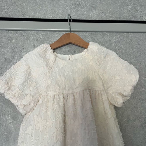 Zara girls dress like new with embossed flowers beige size 4-5 years