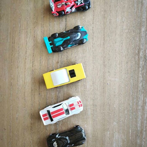 Hot Wheels Die-Cast Toy Cars Set of 7 1:64 Scale like new