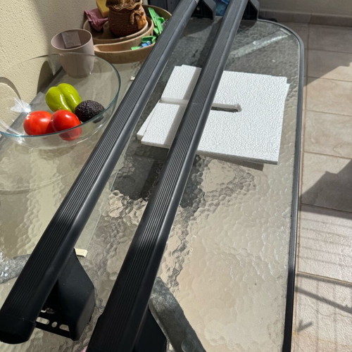 Menabo roof bars like new, 115 cm length