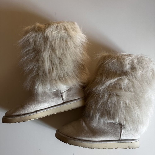Ugg Australia boots with external fur, like new, size 40, white