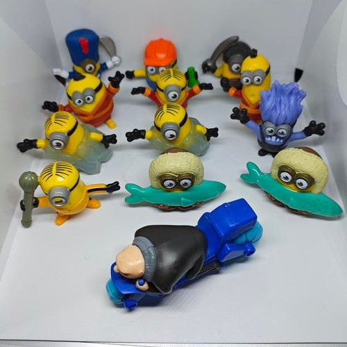 Despicable Me & Minions McDonald's collectible set like new, 13 pieces