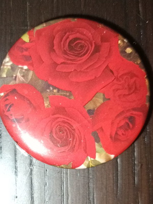 Pin with red roses new