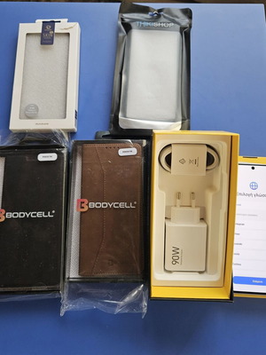 Poco F6 12GB RAM/512GB μεταχειρισμένο, ασημί, με χτύπημα κάτω αριστερά