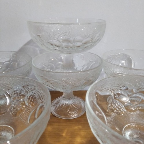 Glass ice cream bowls used, pack of 6, vintage