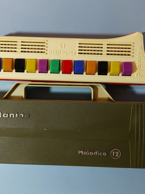 Pianino Melodica 12 vintage μουσικό όργανο με θήκη μεταχειρισμένο