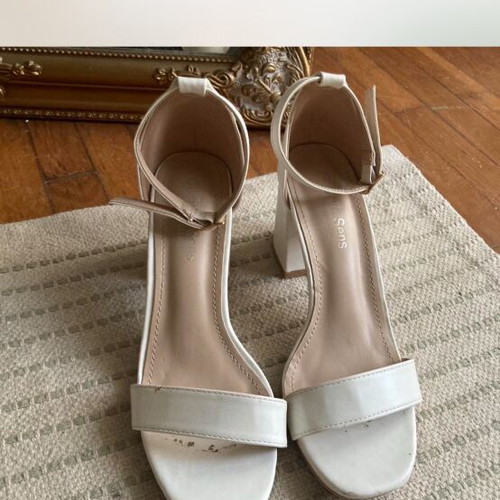 White sandals with chunky thick heel like new