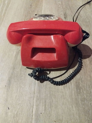 Τηλέφωνο vintage μεταχειρισμένο, κόκκινο ενσύρματο, απόλυτα λειτουργικό