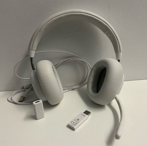 Logitech G735 wireless  Gaming Headset with 3.5mm Bluetooth connection