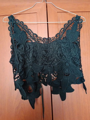 Crop top black like new, one size
