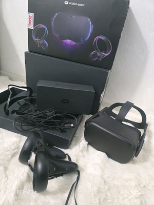 Oculus Quest VR headset 64GB με δύο χειριστήρια