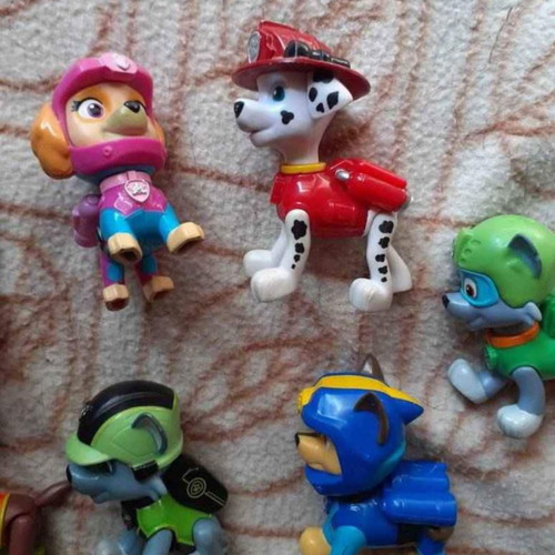 Dog figures used, pack of 9 pieces