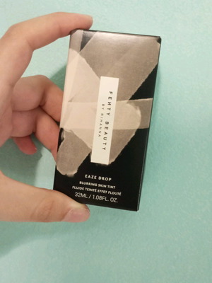Fenty Eazy Drop Skin Tint foundation new