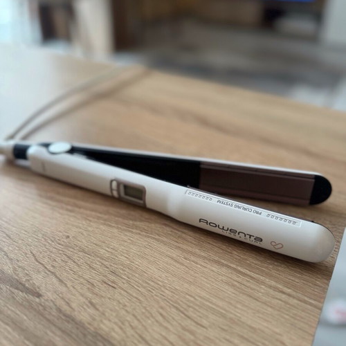 Rowenta SF7510 F0 hair straightener like new