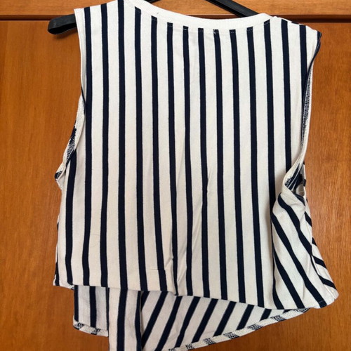 Zara women's t-shirt like new, size L, black and white