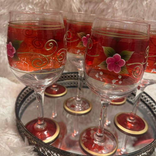 Venetian stemmed glasses like new, set of 6 with red design