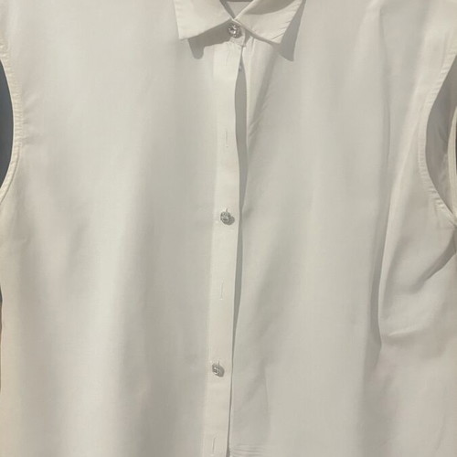 BSB White Sleeveless Shirt like new with rhinestone buttons