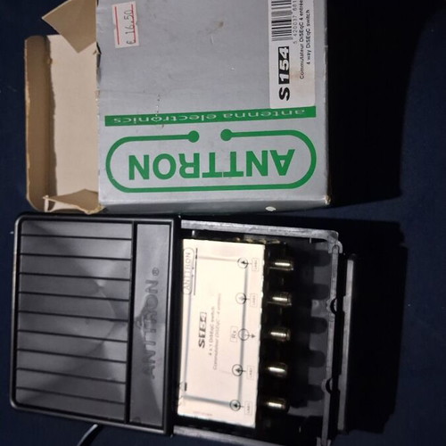 DiSEqC satellite accessory set with Anttron switches and Maximum switch
