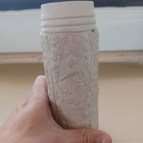 Die Schnelle carved beer mug like new, embossed clay